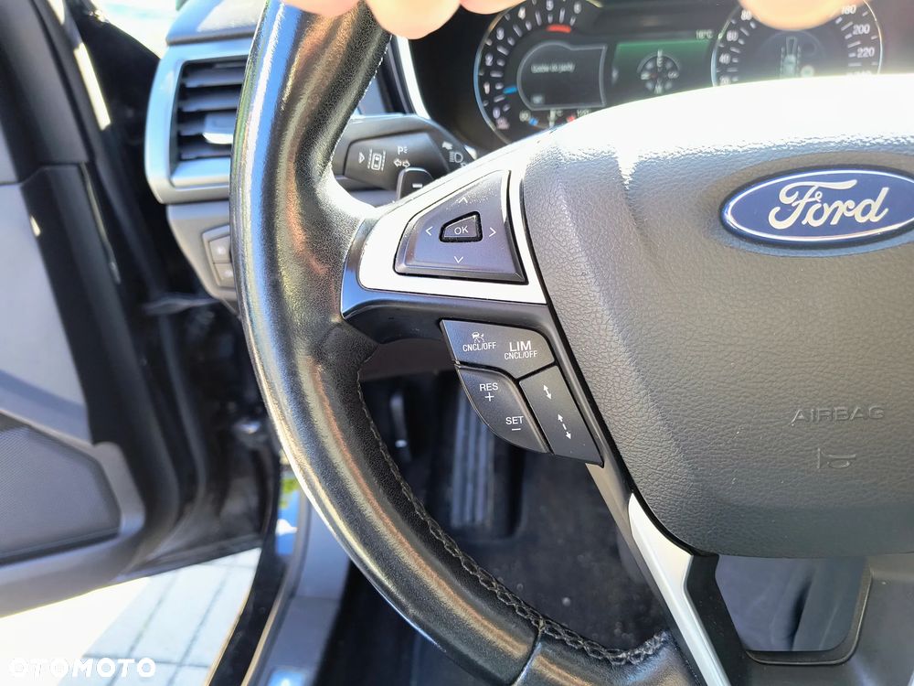 Ford Mondeo - 25