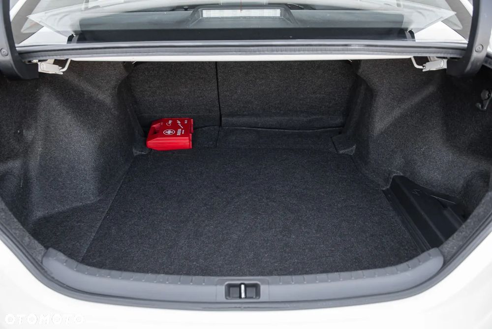 Toyota Corolla 1.4 D-4D Premium - 26