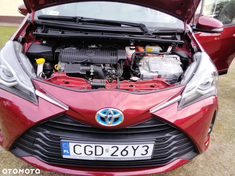 Toyota Yaris Hybrid 100 Premium - 6