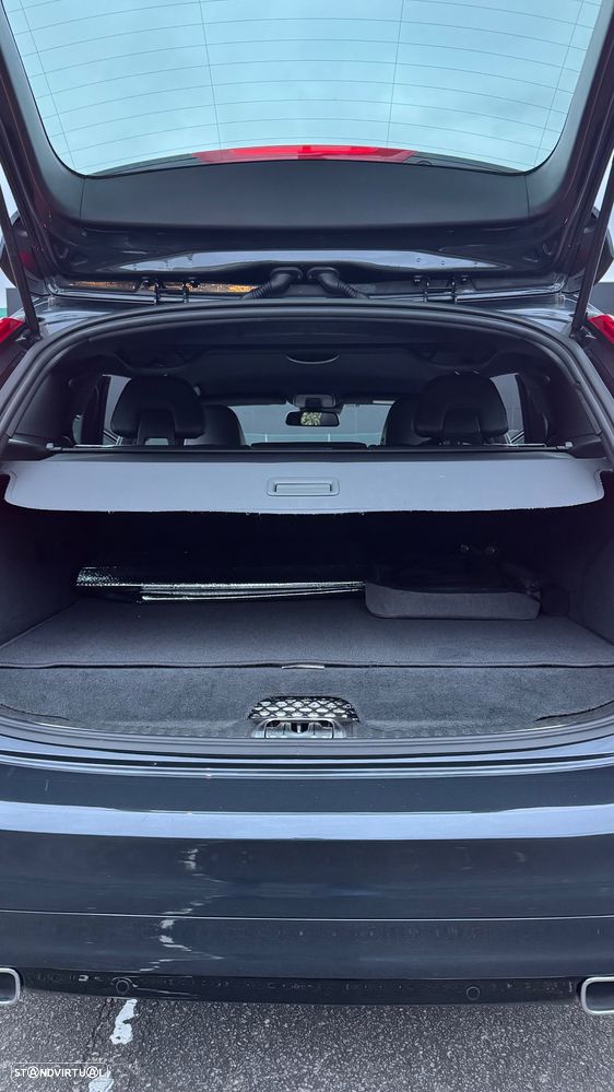 Volvo V60 D6 Plug-In-Hybrid AWD Geartronic Momentum - 16