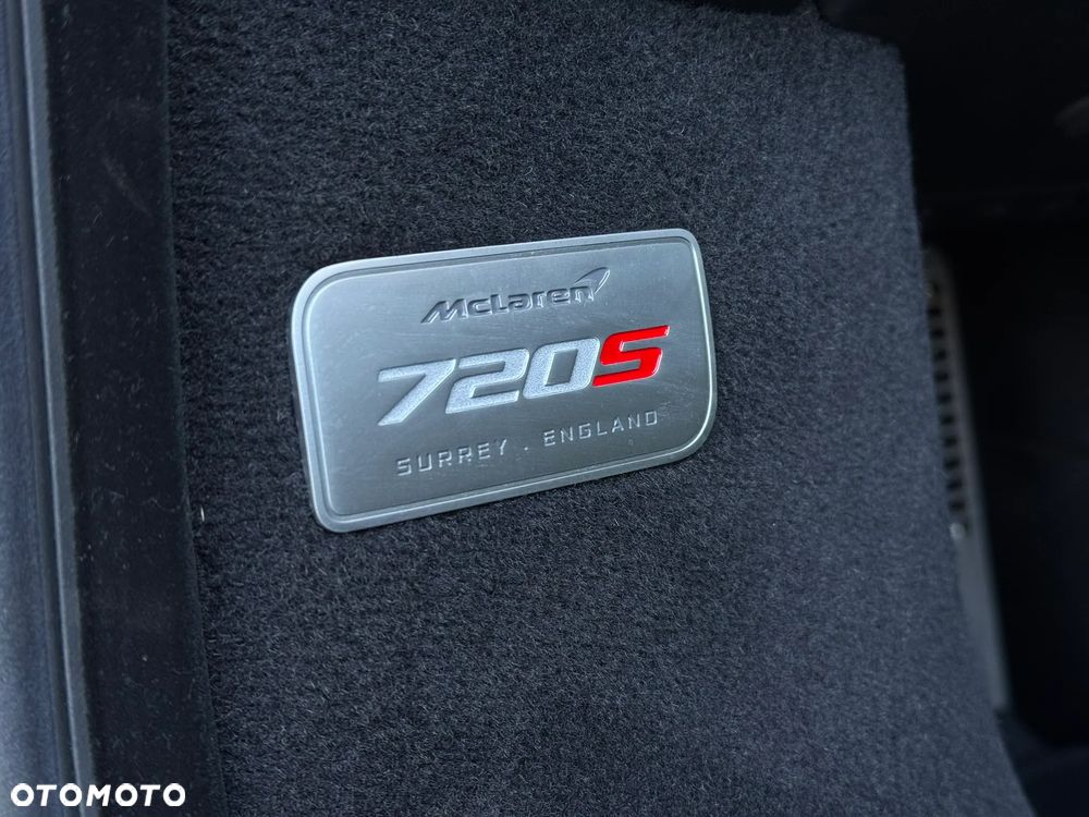 McLaren 720S Coupe - 24