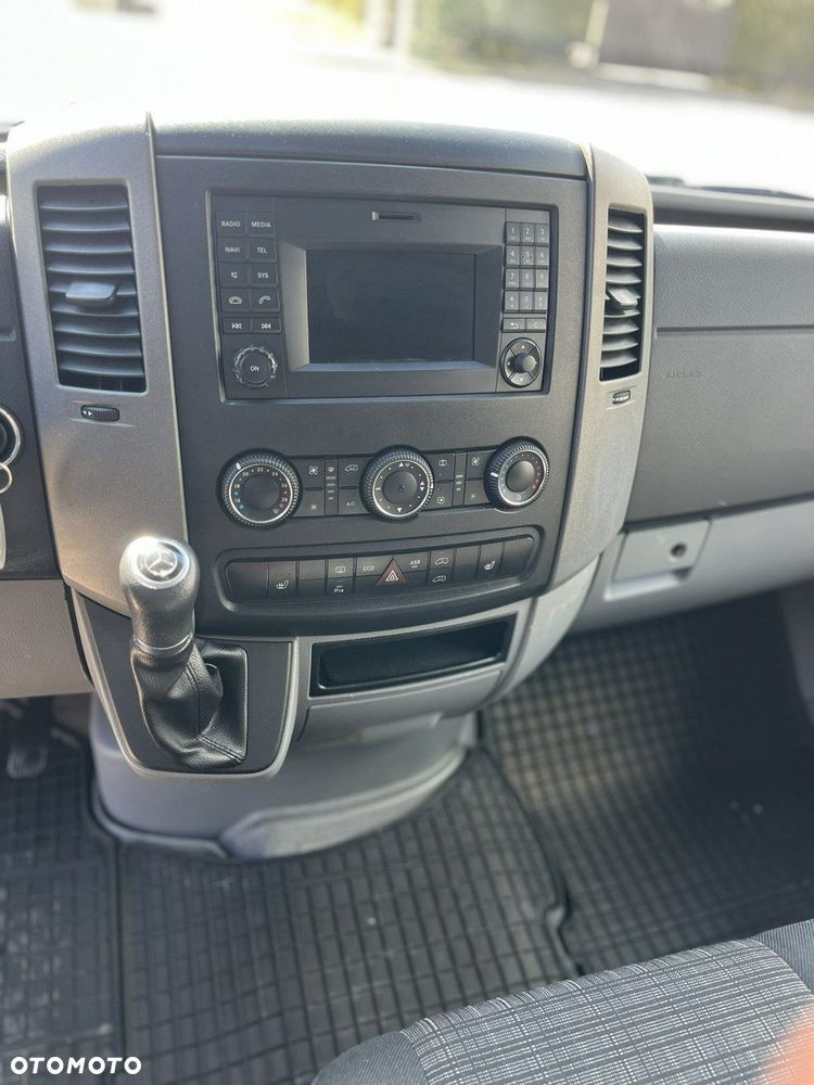 Mercedes-Benz Sprinter 906.233 7G-TRONIC Plus - 19