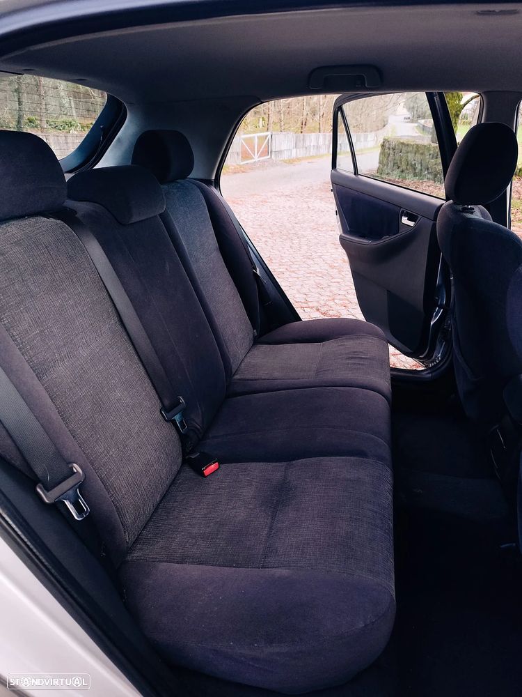 Toyota Corolla 2.0 D-4D Sol - 13