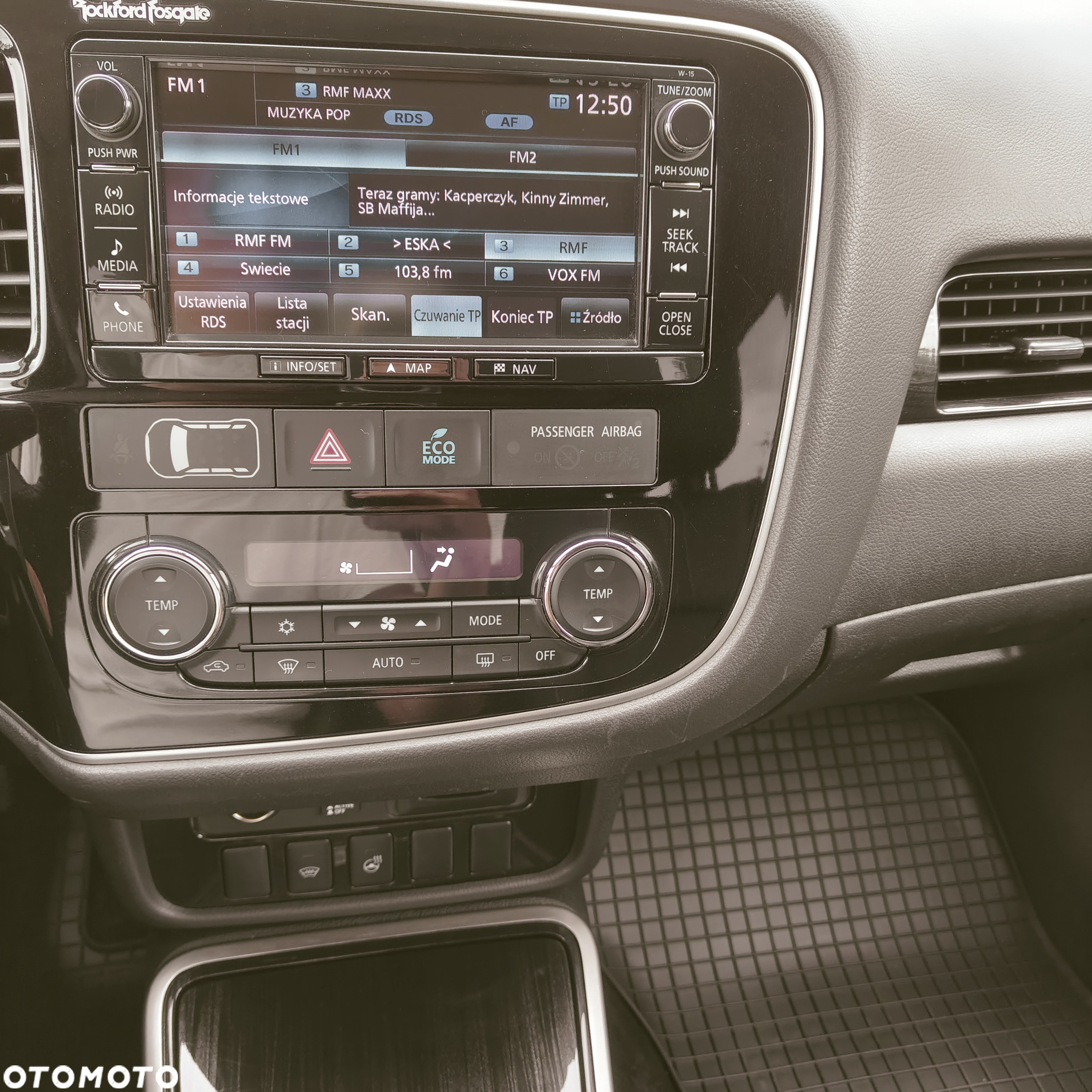 Mitsubishi Outlander - 11