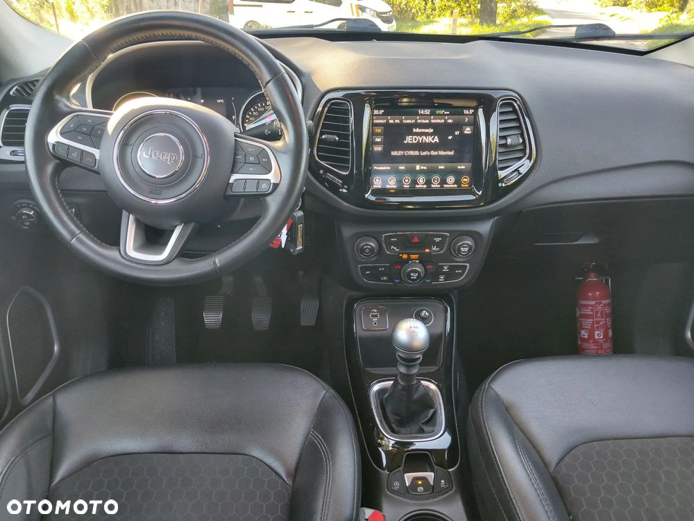 Jeep Compass - 8