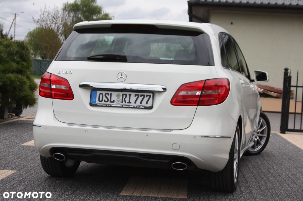 Mercedes-Benz Klasa B 180 Edition - 35