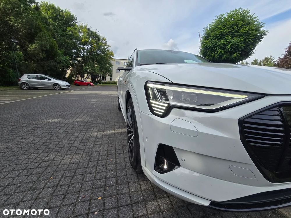 Audi e-tron 55 Quattro S Line - 33