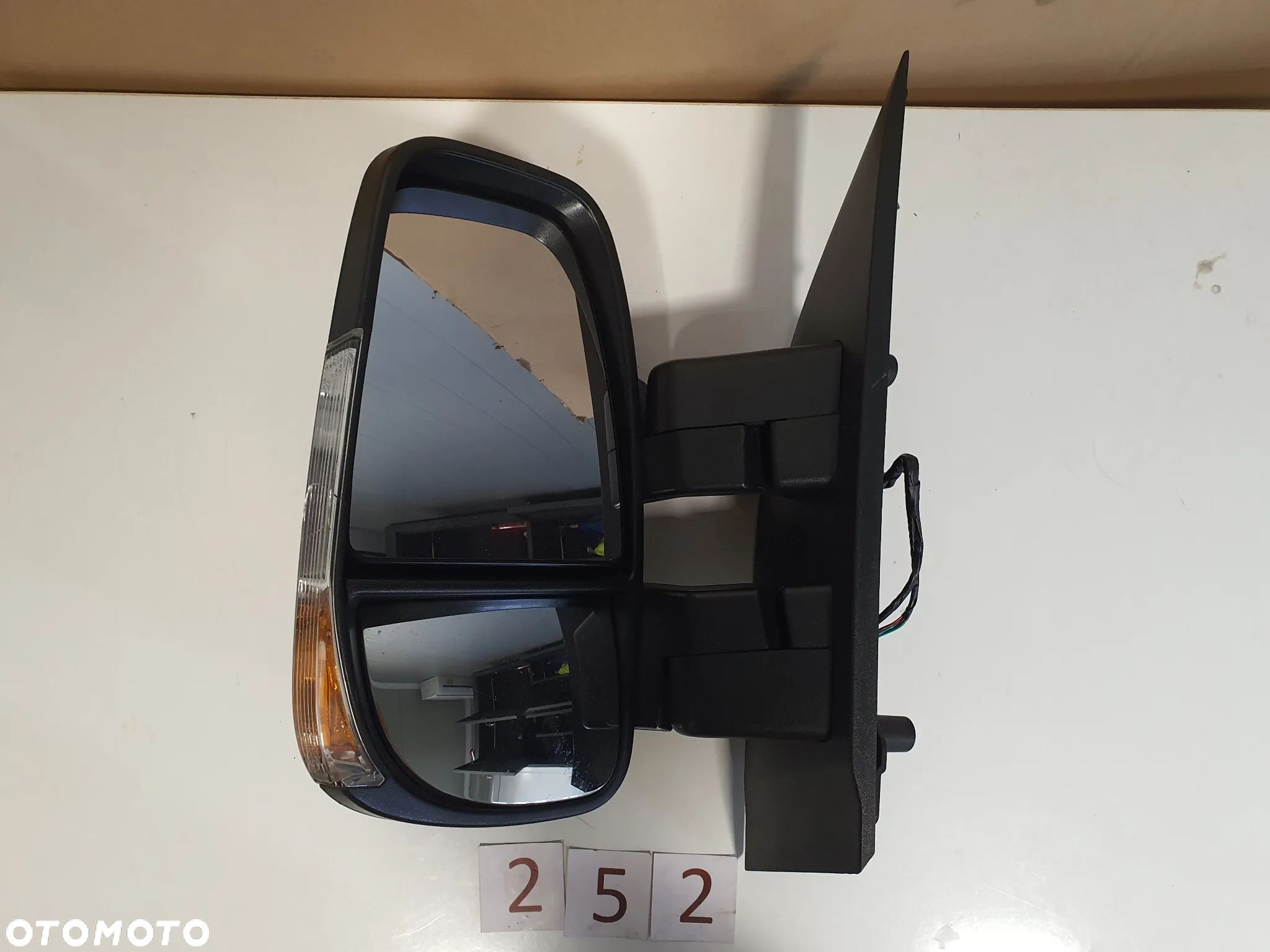 Lusterko boczne, zewnętrzne, lewe, krótkie, kompletne Iveco Daily 6 VI - 1