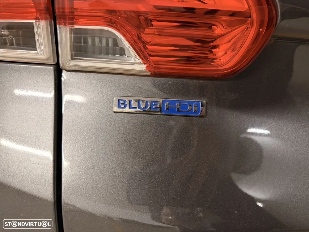 Peugeot 2008 1.6 BlueHDi Style - 4