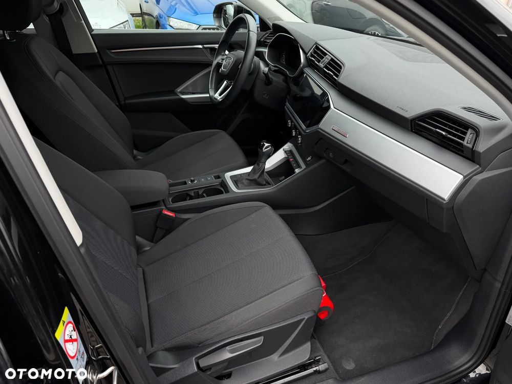 Audi Q3 Sportback - 12