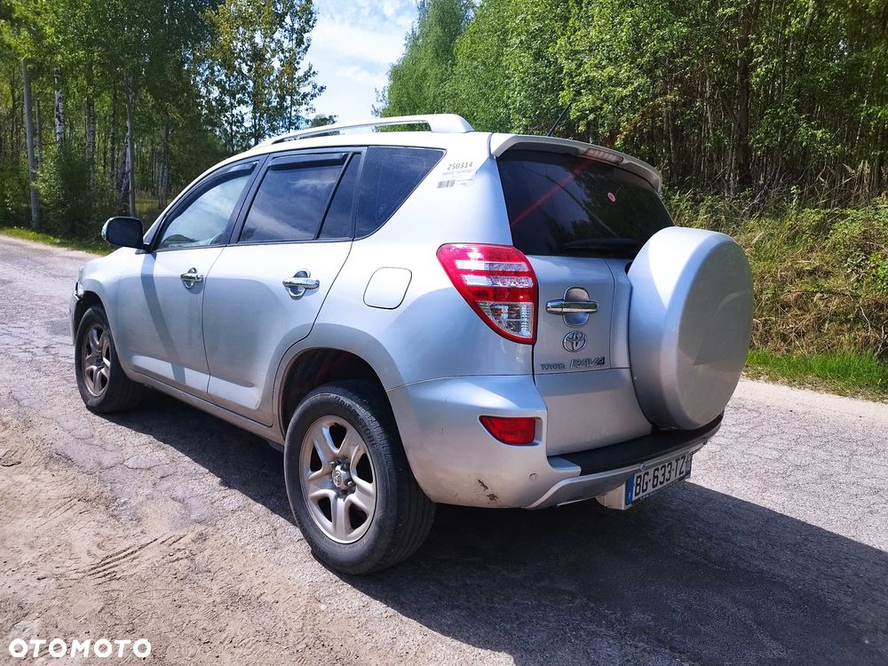 Toyota RAV4 2.2 D-4D 4x4 Life - 4