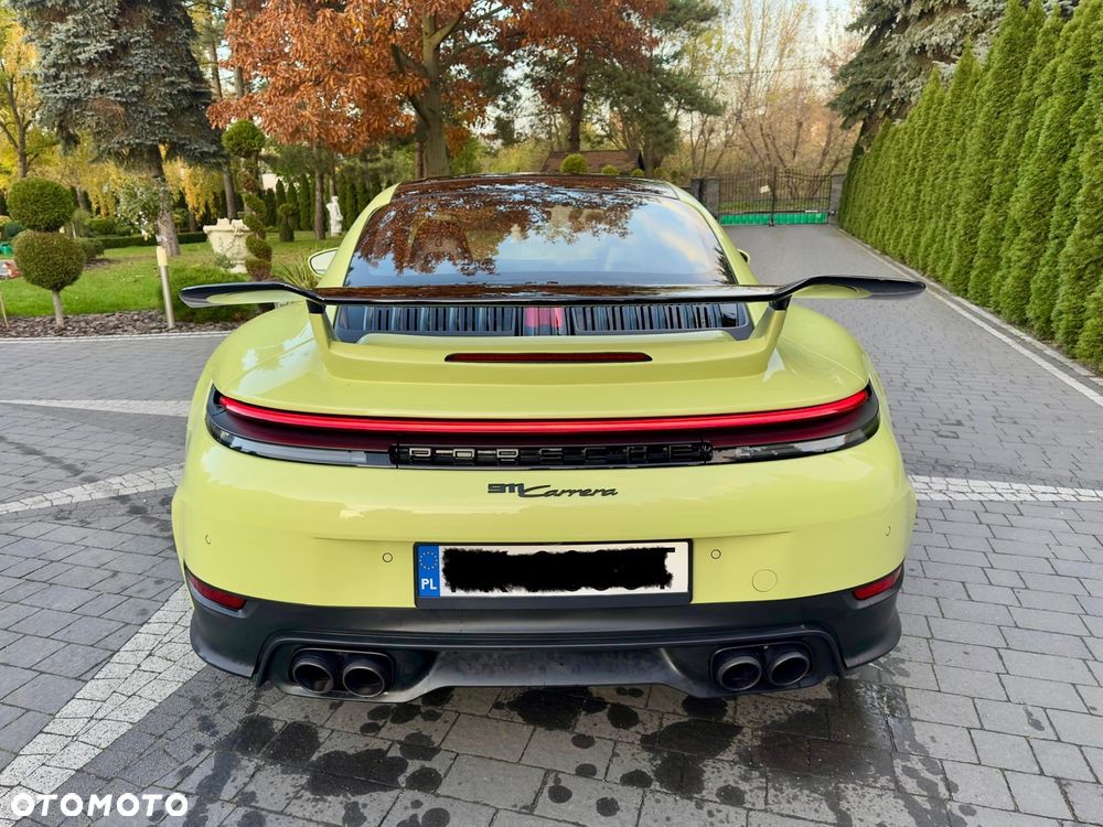 Porsche 911 Carrera - 31