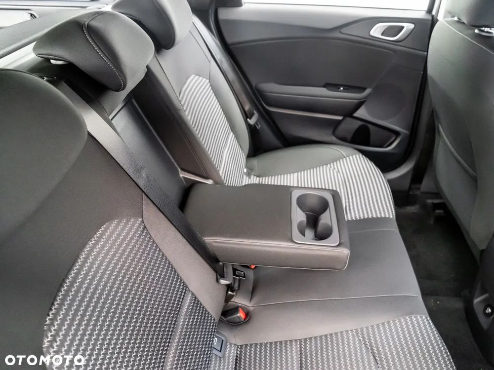 Kia Ceed 1.5 T-GDI M - 14