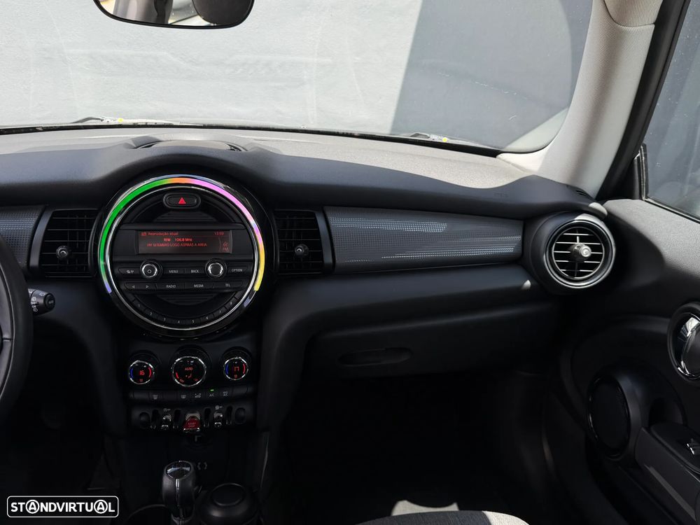 MINI 3 Portas Cooper D - 23