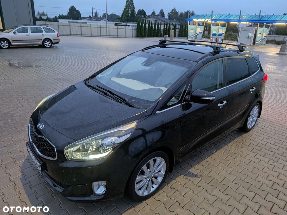 Kia Carens