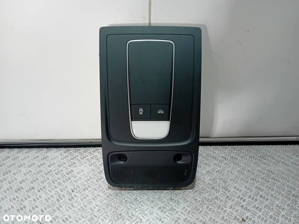 lampka podsufitki Audi Q3 2015 8V0947135A - 1