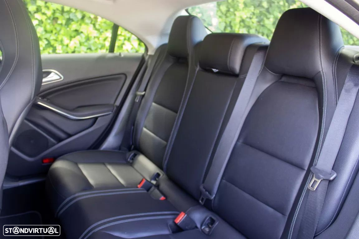 Mercedes-Benz CLA 200 d Aut. - 13