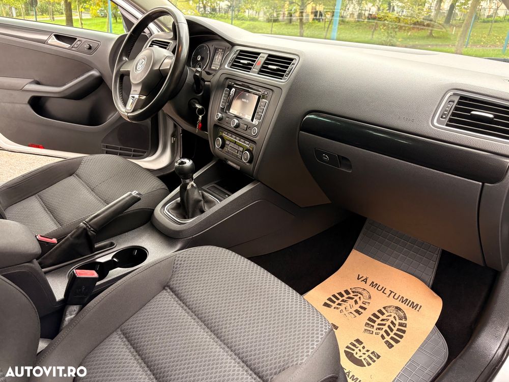 Volkswagen Jetta 1.6 TDI Blue Motion Technology Comfortline - 7
