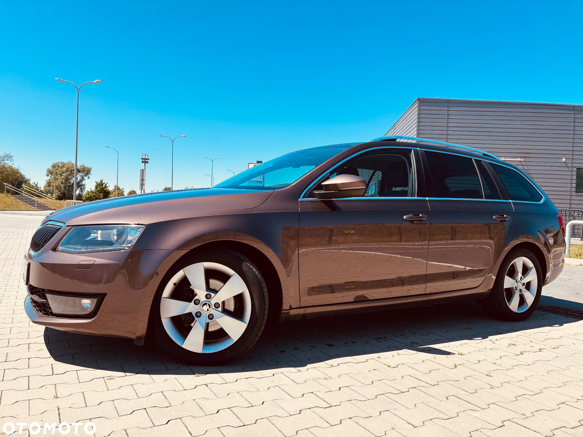 Skoda Octavia 2.0 TDI Edition DSG - 19