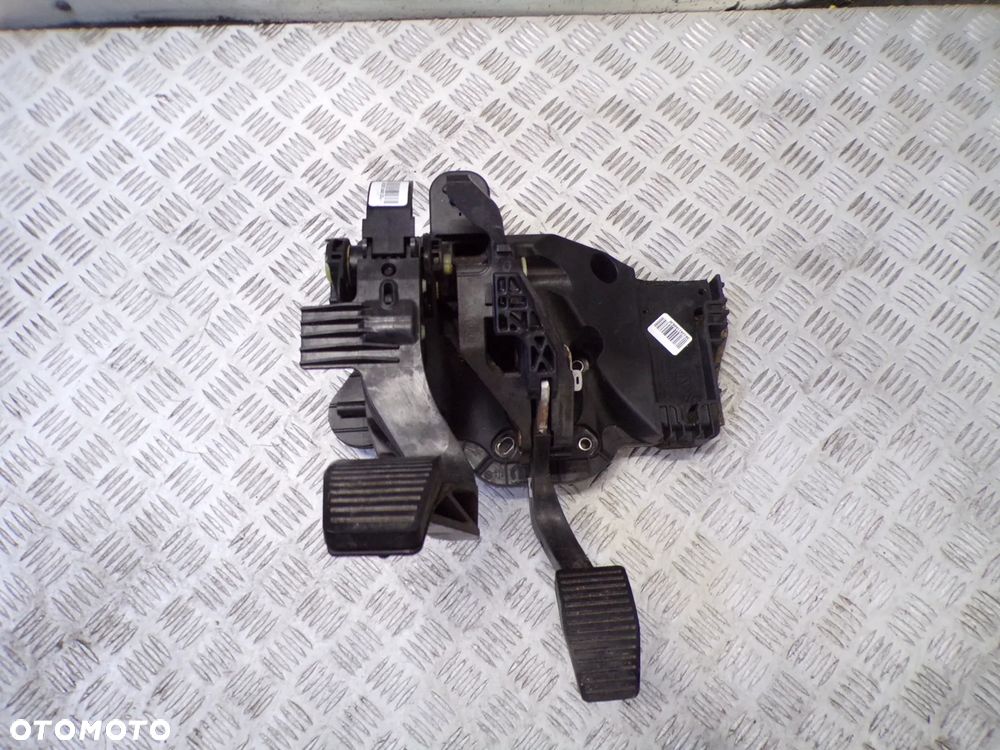 KOMPLET PEDAŁÓW FIAT TIPO II 1.4 - 1