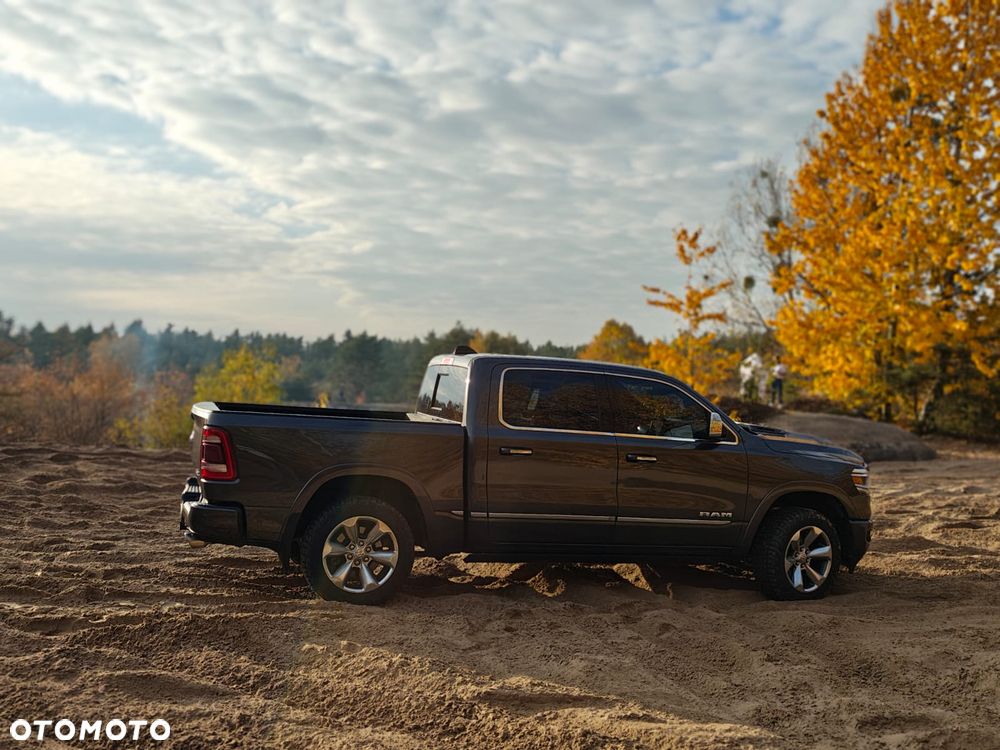 Dodge RAM 5.7 4x4 - 16