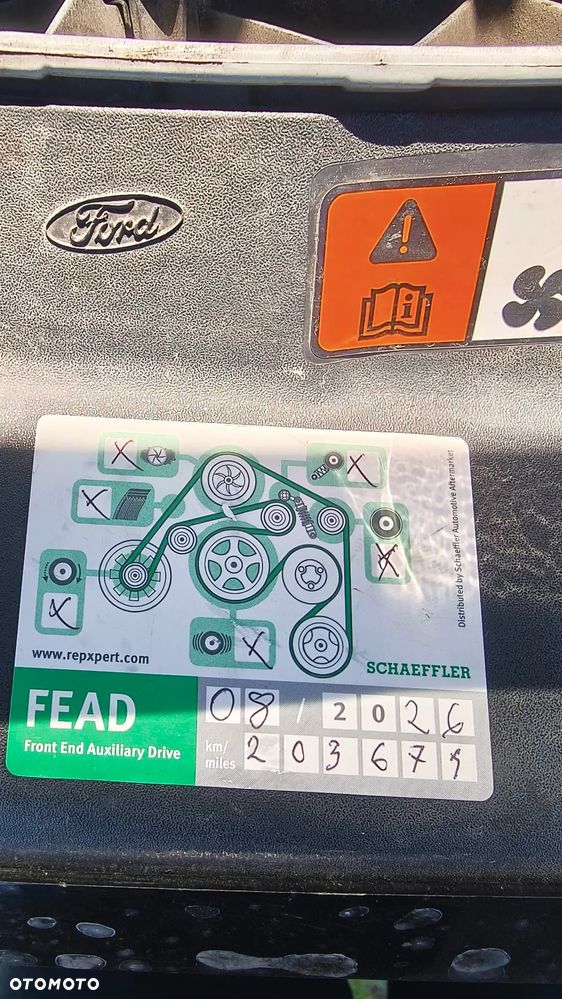 Ford Grand C-MAX - 10