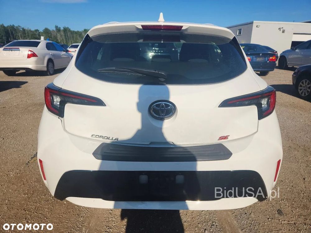 Toyota Corolla - 10