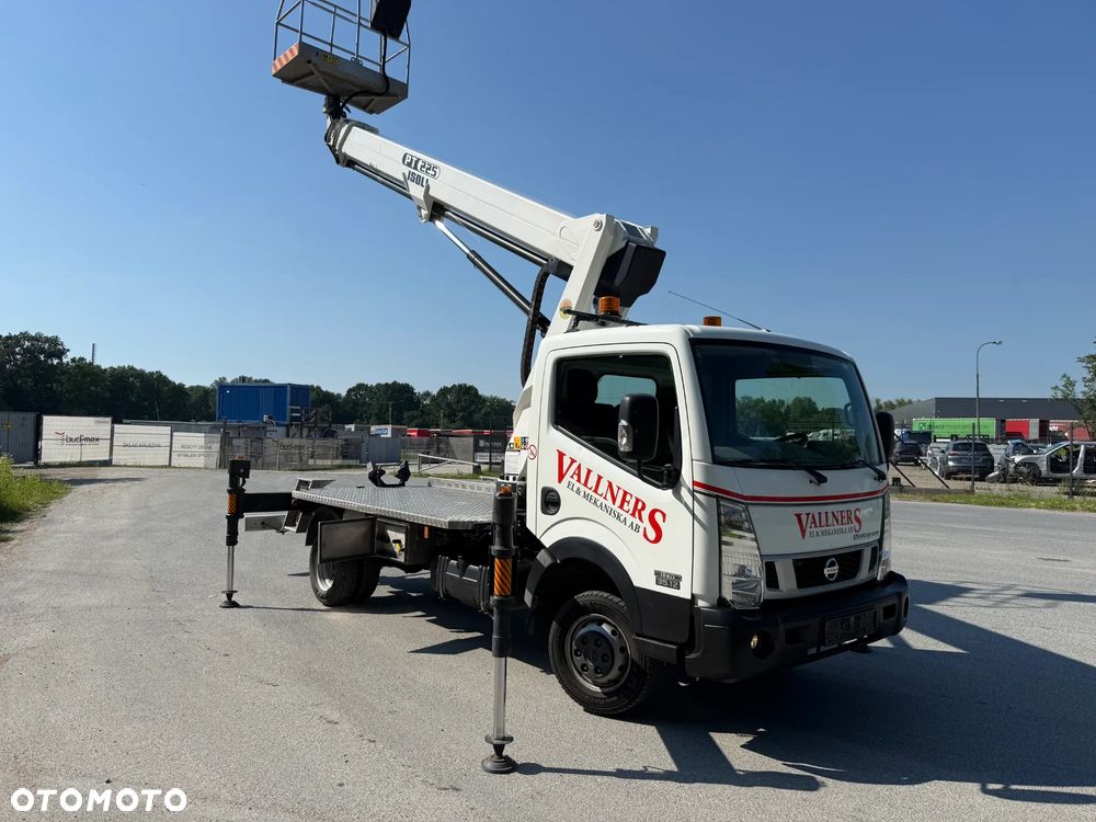 Nissan Cabster N400 - 4