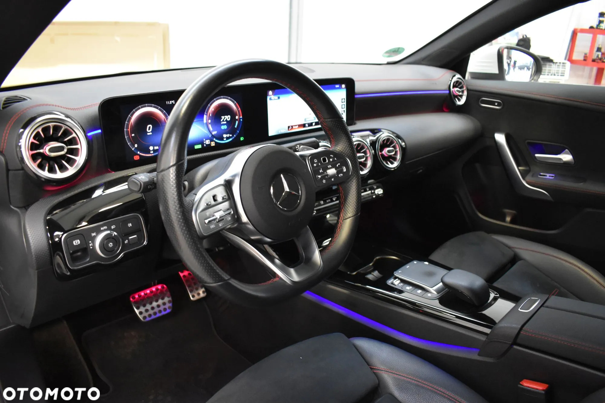 Mercedes-Benz CLA 250 E AMG Line 8G-DCT - 17