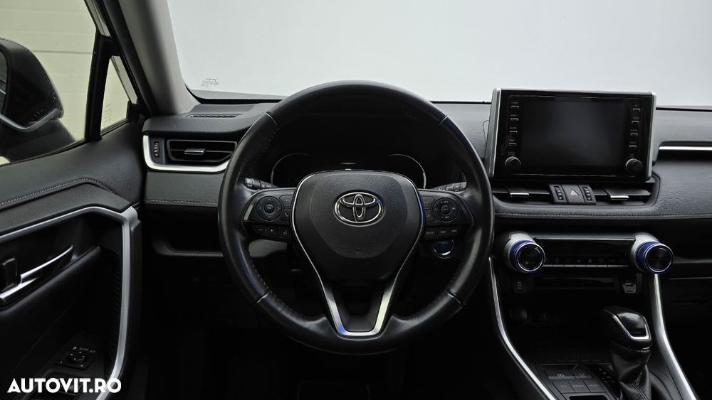 Toyota RAV4 - 16