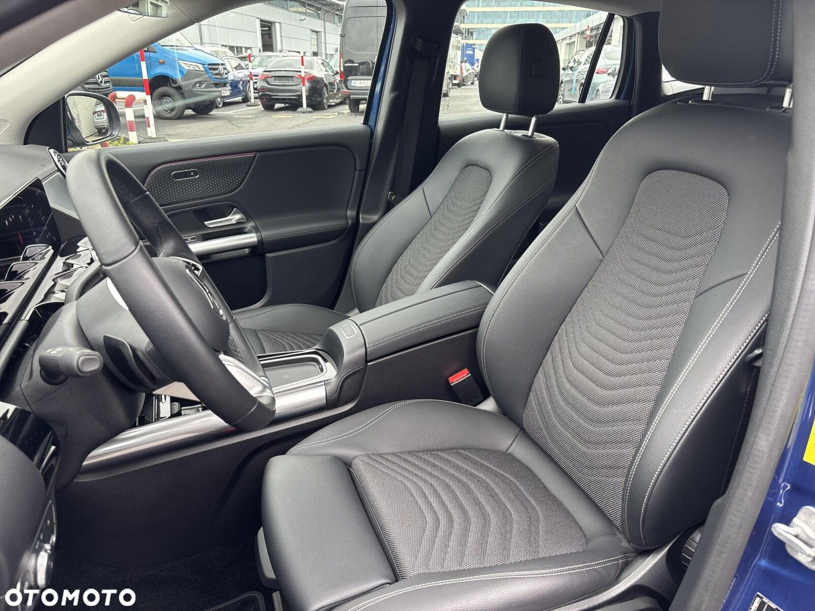 Mercedes-Benz GLA - 14