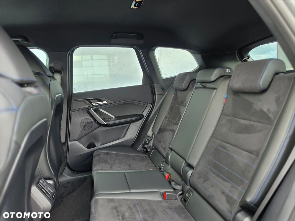BMW X1 sDrive20i mHEV - 29
