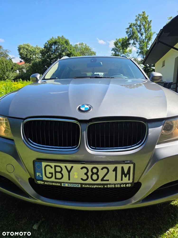 BMW Seria 3 318d DPF - 8