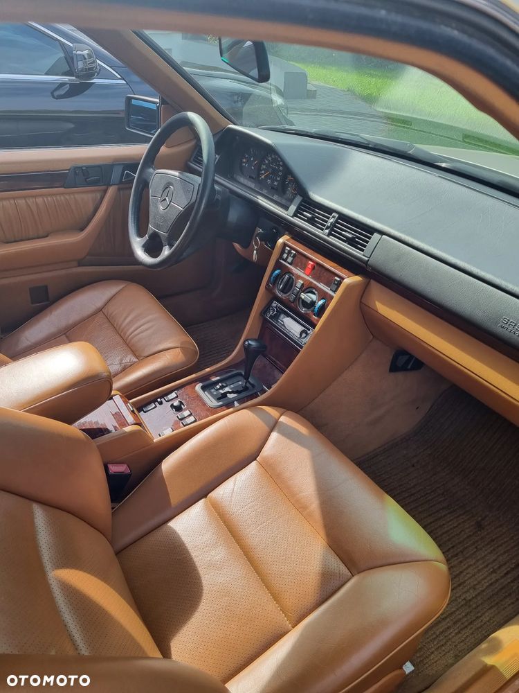 Mercedes-Benz Klasa E 320 - 12