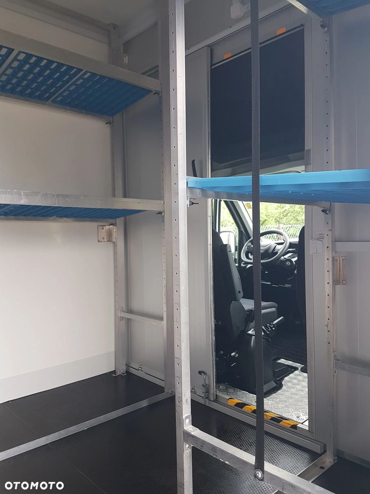 Iveco DAILY KONTENER NISKOPODŁOGOWY 4,44x2,23x2,42 SKLEP FOODTRUCK BAR KLIMA KONIOWÓZ KAMPER - 34
