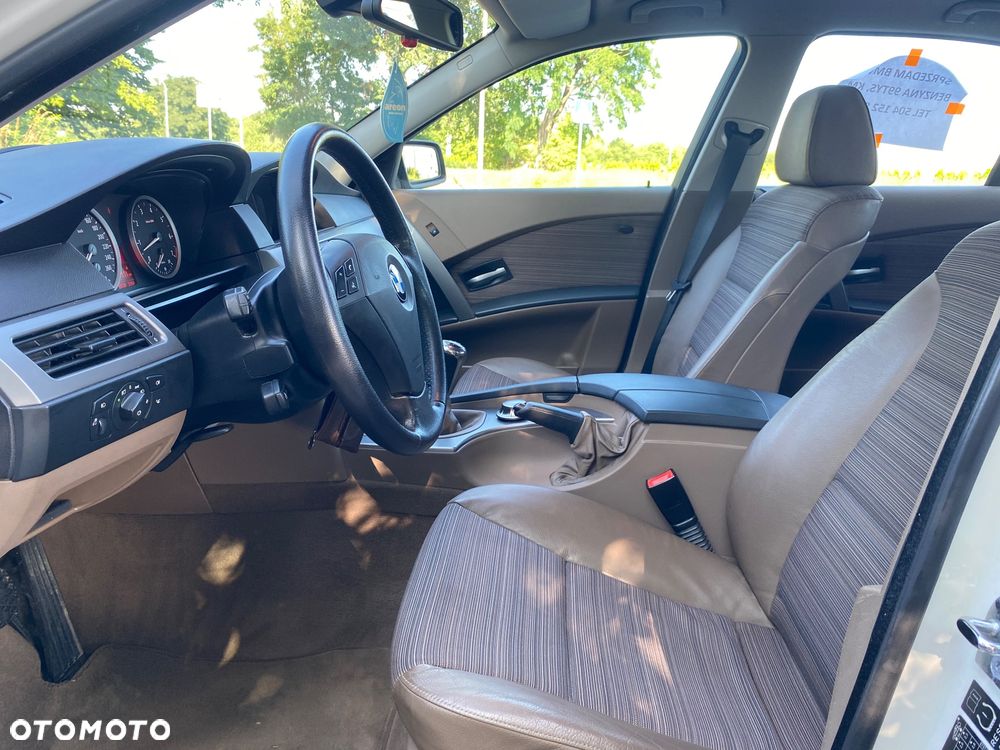 BMW Seria 5 520i - 16