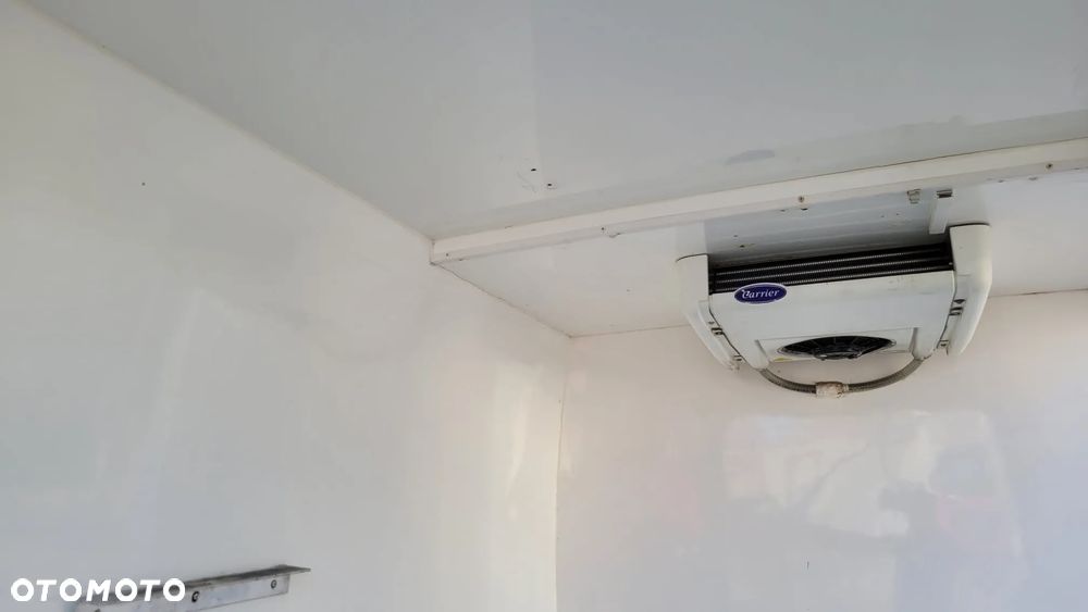 Mercedes-Benz Sprinter - 24