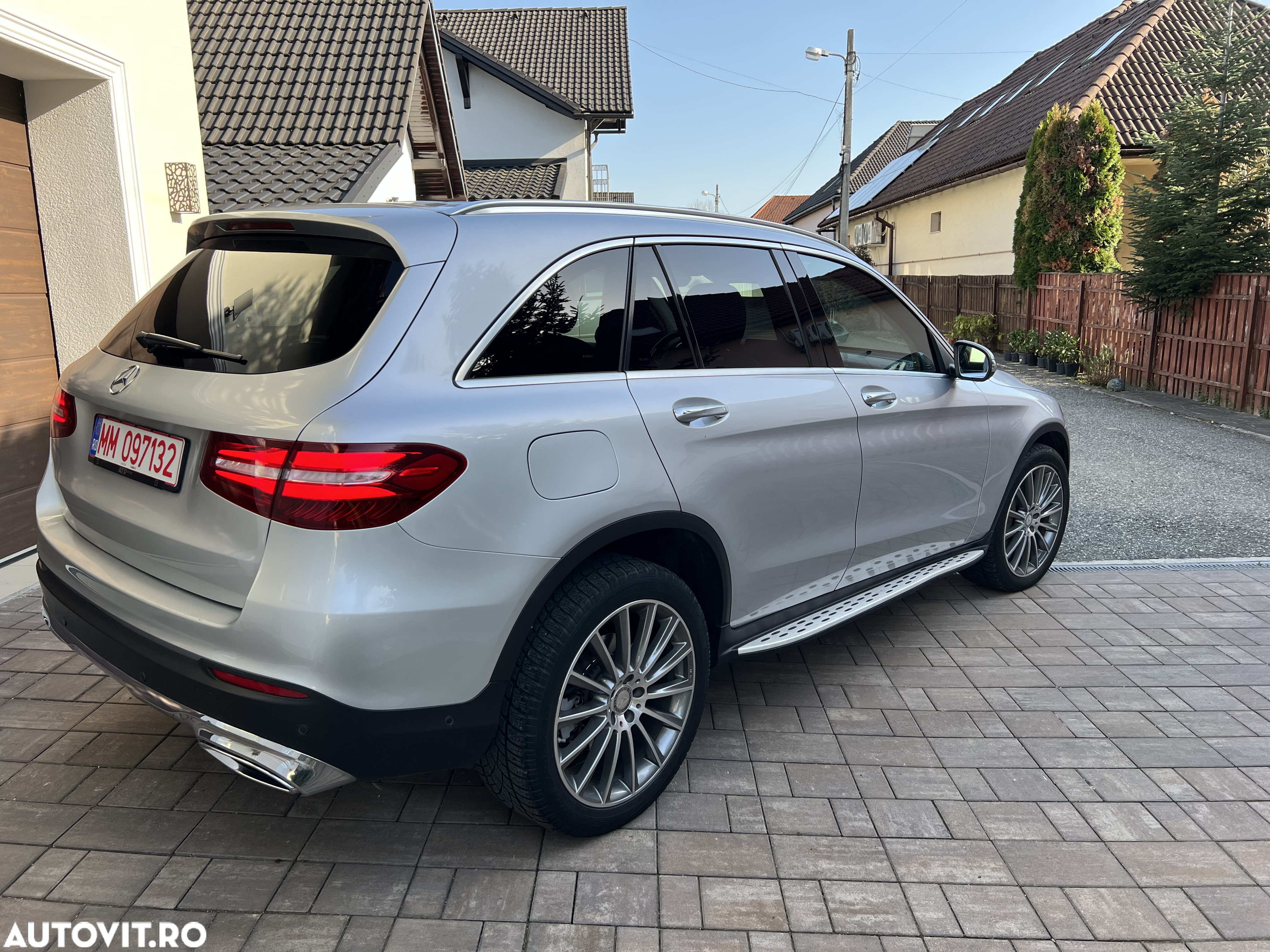 Mercedes-Benz GLC 250 d 4Matic 9G-TRONIC AMG Line - 7