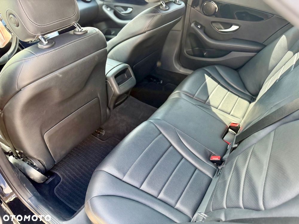 Mercedes-Benz Klasa C 400 4Matic 9G-TRONIC AMG Line - 7