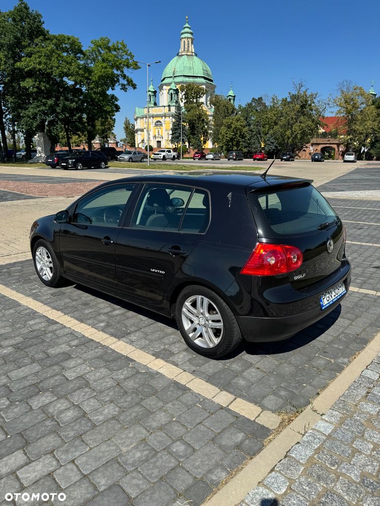 Volkswagen Golf 1.6 Comfortline - 8