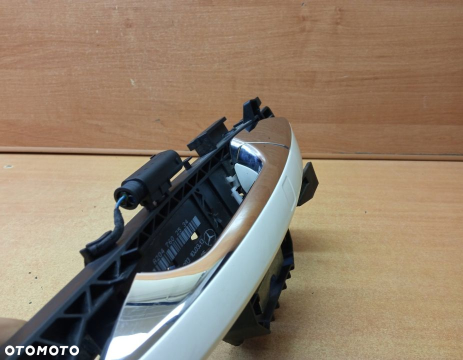 KLAMKA LEWA TYLNA MERCEDES GL X166 4.7 V8 799 799U - 2