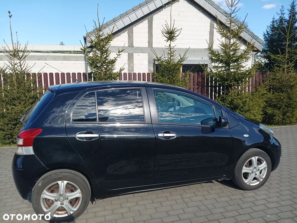 Toyota Yaris 1.33 VVT-i Cool - 4