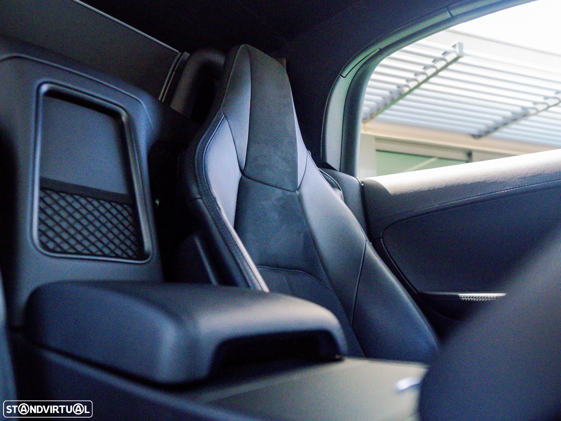 Jaguar F-Type 2.0 i4 R-Dynamic Black - 16