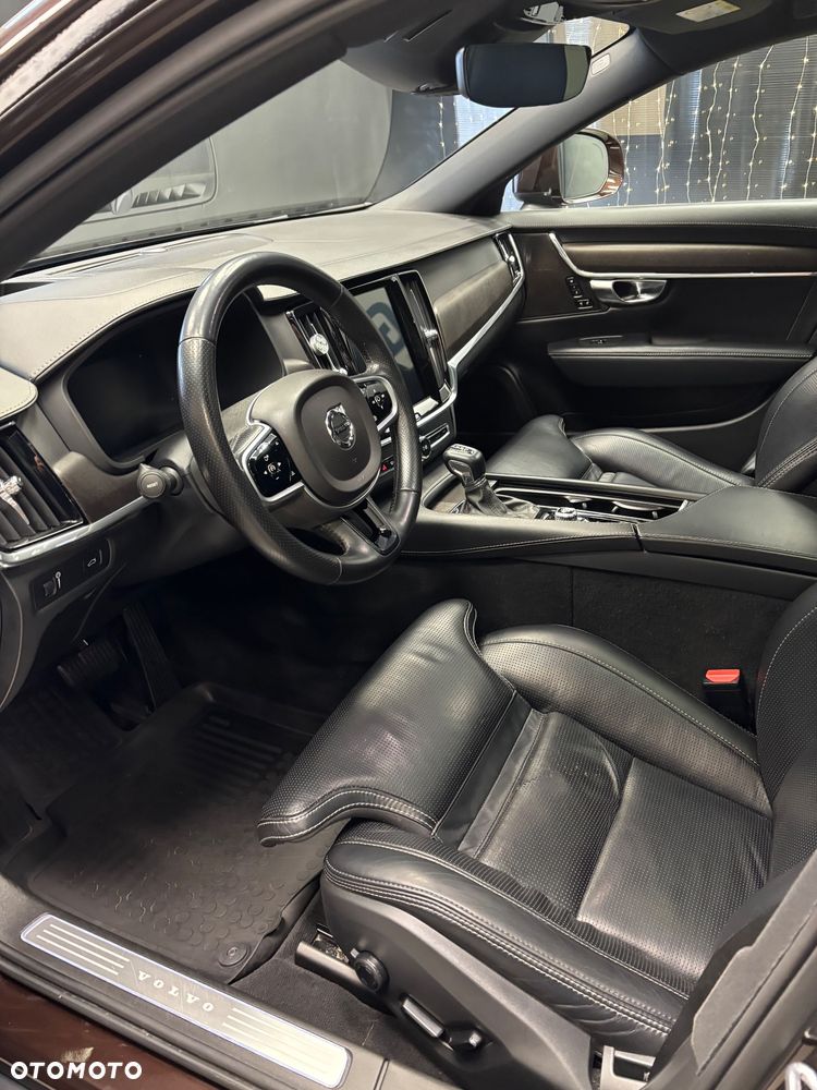 Volvo V90 D5 SCR AWD Momentum Pro - 9