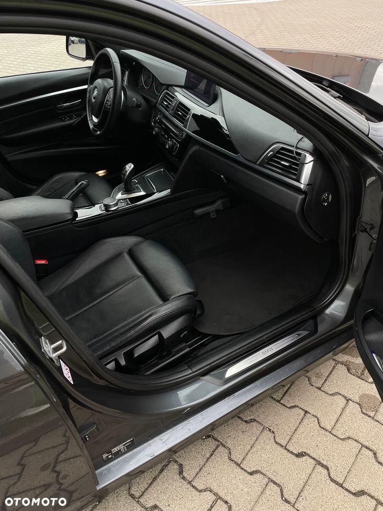 BMW Seria 3 320d Efficient Dynamics Sport Line - 7