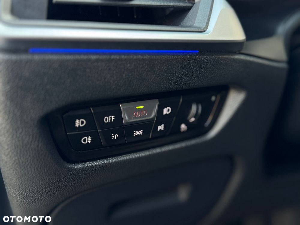 BMW Seria 3 320d Luxury Line - 25