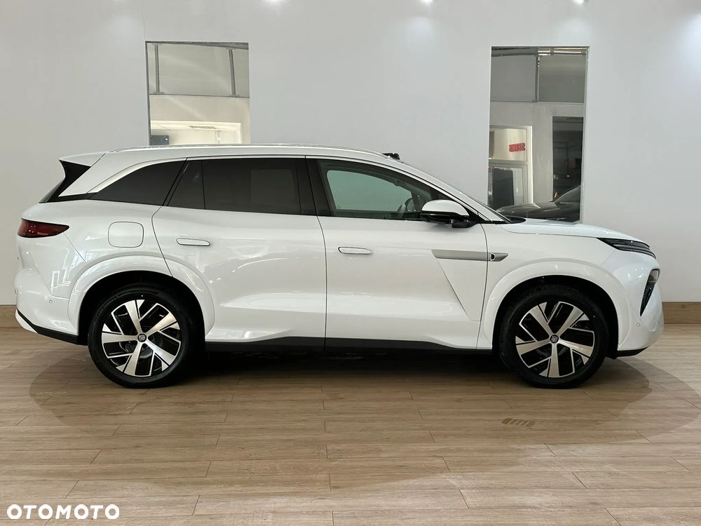 BYD Tang L - 12