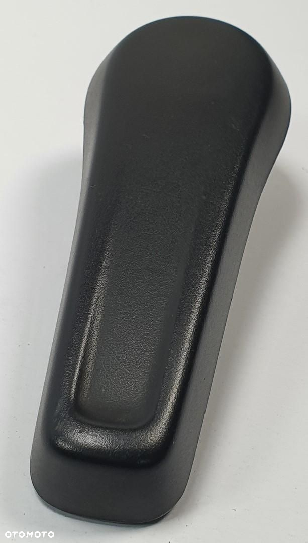 RĄCZKA REGULACJI FOTELA VW NEW BEETLE II 5C6881236 - 2