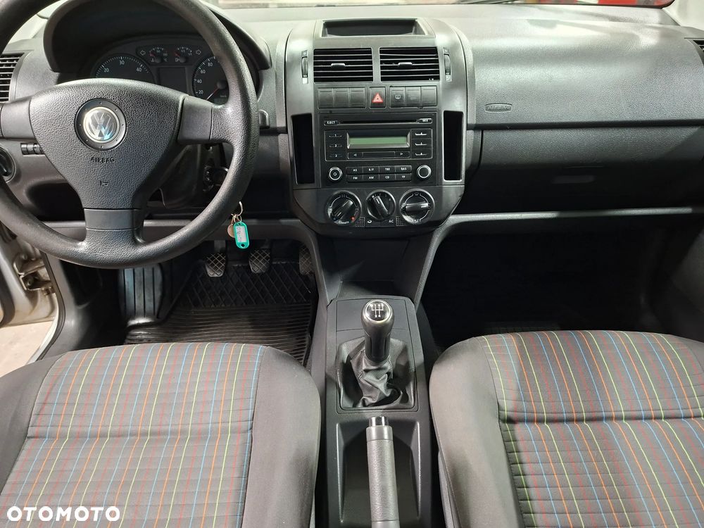 Volkswagen Polo - 7