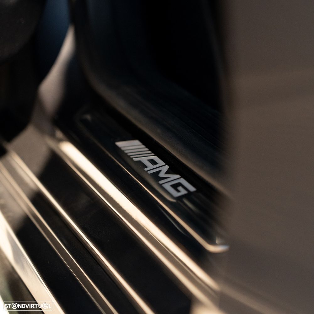 Mercedes-Benz CLA 45 AMG 4Matic Shooting Brake Speedshift 7G-DCT Night Edition - 12